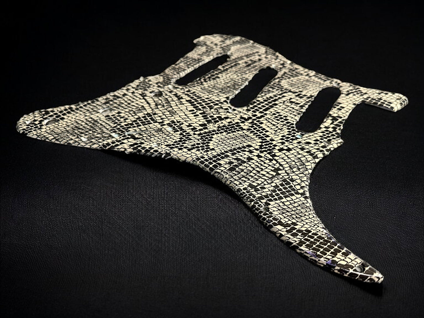 Custom Gold Snakeskin 11 Hole Stratocaster Electric Guitar Pickguard